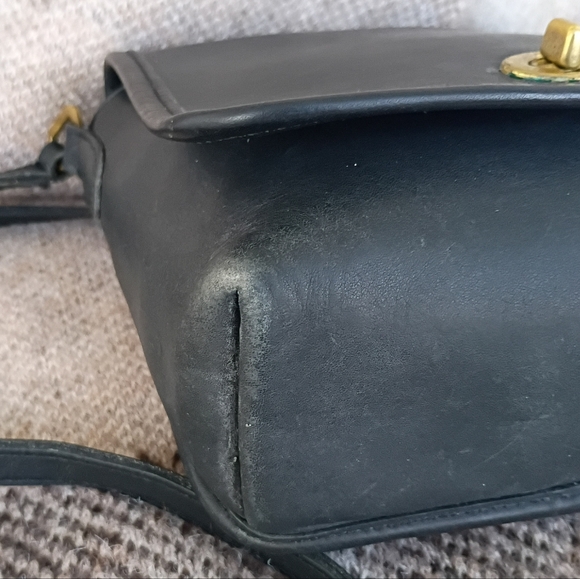 Coach Vintage Turn Lock Purse - Picture 5 of 8